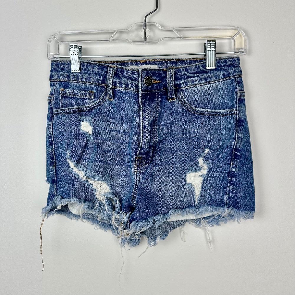 Nature by KanCan Distressed High Waisted Medium Wash Denim Shorts M